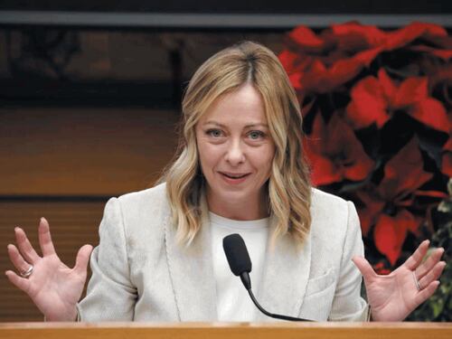 Giorgia Meloni alla sinistra: "Finito l'amichettismo, adesso le do io le carte"