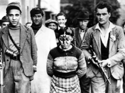All’armi, son sfascisti. E tocca resistere a loro