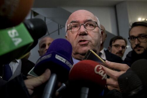 Figc, Tavecchio si è dimesso. "Le riforme non possono essere decise da un palo". Malagò annuncia il commissariamento