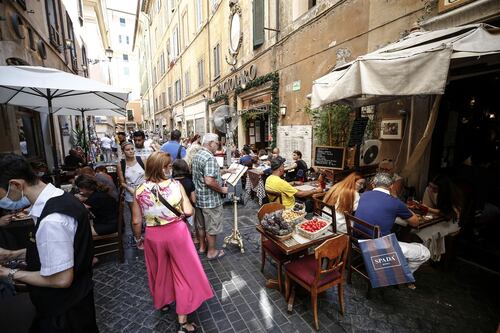 Pedana selvaggia e dehors, deciso lo stop al centro di Roma