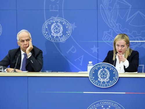 Multe, sequestri delle navi e codice di condotta. Piantedosi vara la stretta anti-ong