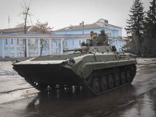 Ucraina, attacco a Bryansk: la Russia denuncia "i sabotatori ucraini". Blinken-Lavrov insieme al G20