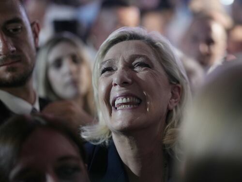 Francia, Le Pen studia da Meloni con la "strategia della rassicurazione"