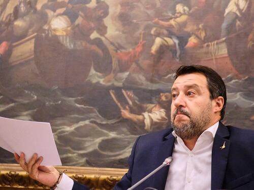 Matteo Salvini inchioda Mario Draghi: mettere per iscritto che nessuno pagherà più tasse