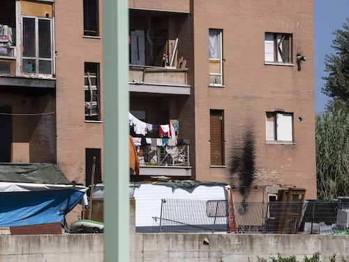 Roma, case popolari con l'allarme contro le occupazioni. Il Comune blinda gli alloggi