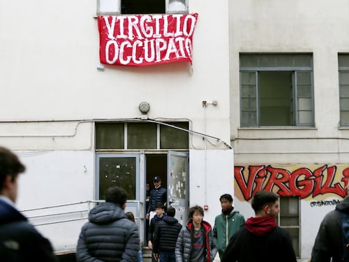 Roma, occupato il Liceo Virgilio: monta la protesta dei giovani della scuola