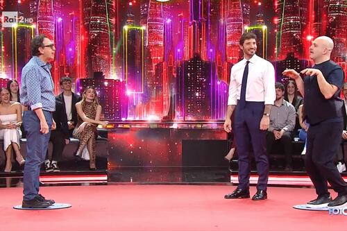 Ascolti tv, De Martino sbanca l'Auditel in prima serata. Bastianich batte Amadeus