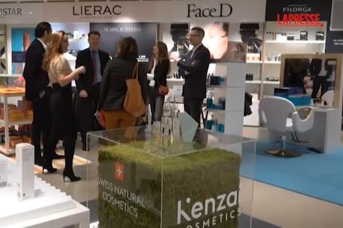 Kenzai Cosmetics, arriva la crema contro la luce blu del cellulare