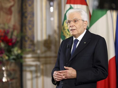 Mattarella, il discorso di fine anno delude la sinistra: il vero messaggio