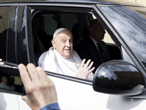 Pasqua, Papa Bergoglio vuole esserci a piazza San Pietro: "Saluto ai fedeli"