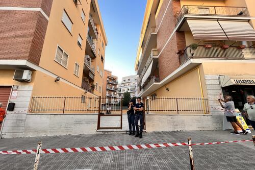 Roma, infermiera viene uccisa a coltellate. Parte la caccia all'ex compagno