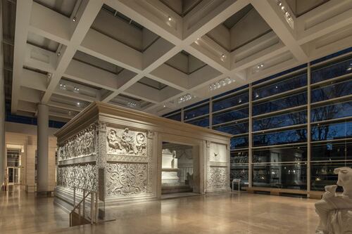 L'Ara Pacis splende di nuova luce grazie a Bulgari
