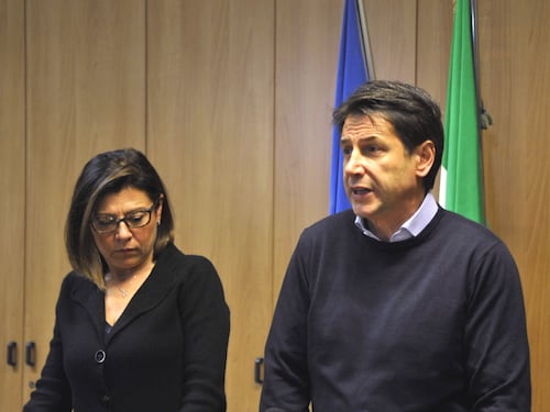Conte annuncia lo stato d'emergenza. Arrivano i soldi