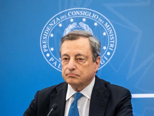 Crisi di governo, addio a Draghi. Gianluigi Paragone: "È caduto per la sua superbia"