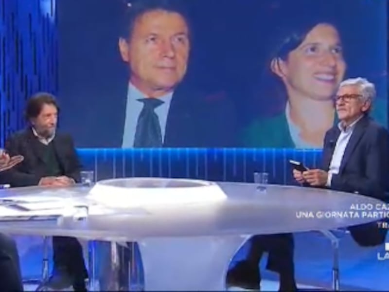 D’Alema e Gruber, botte da orbi sul campo largo: “Non sapevo fosse un comizio...”