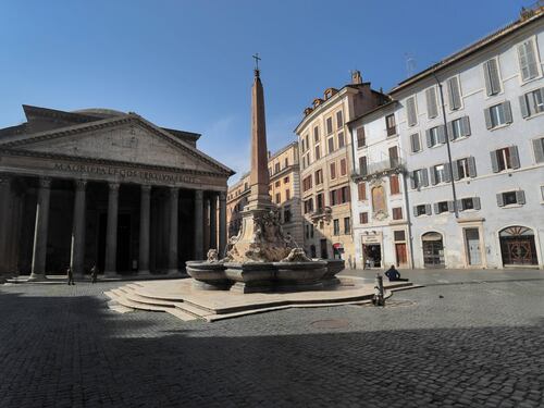 A Roma turismo vietato. Conte prepara il biscotto e Raggi e Zingaretti che fanno?