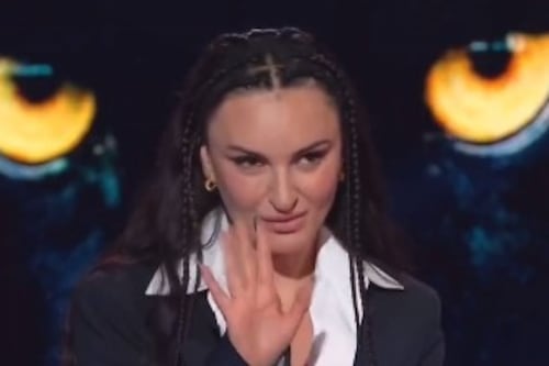 Arisa a Belve, nel momento clou va in scena l'imprevisto: "Scusate"