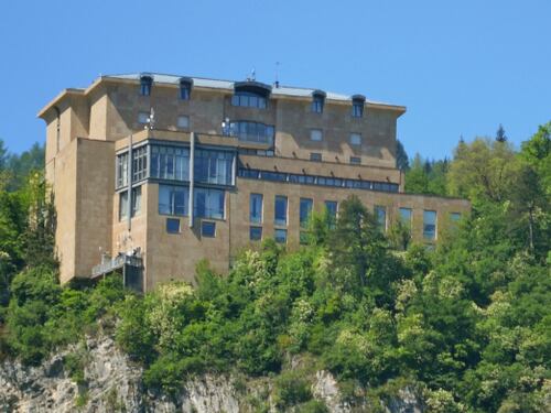 Due fratellini uccisi a martellate in casa a Trento, il padre si è ucciso