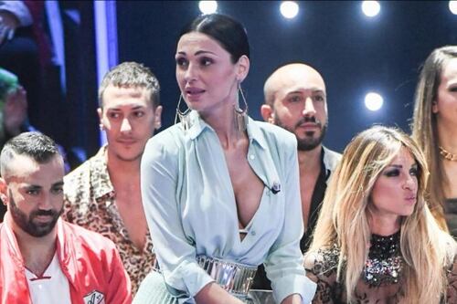 Anna Tatangelo: "Con Gigi D'Alessio è finita. Non chiedo neanche il mantenimento"