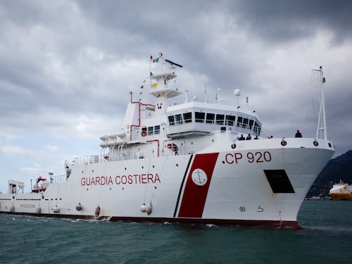 Sbarcati i migranti della Gregoretti: 50 andranno a Rocca di Papa