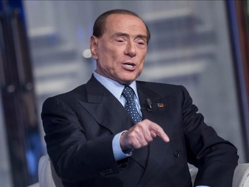 Berlusconi a tutto campo: "Inciuci, candidati, traditori, pm e fascisti. Tanto rivinco io"