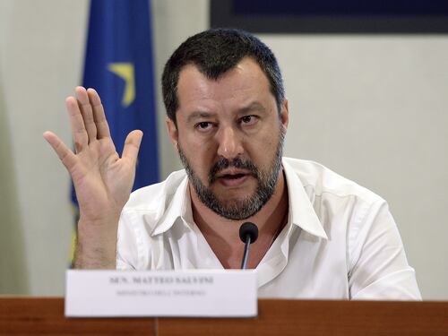 Salvini respinge le nuove accuse su Savoini. E sulla sicurezza lancia l'ultimatum