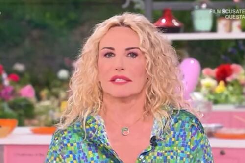 Antonella Clerici replica a Ligabue e chiude il sugo-gate: "Porta il lambrusco"