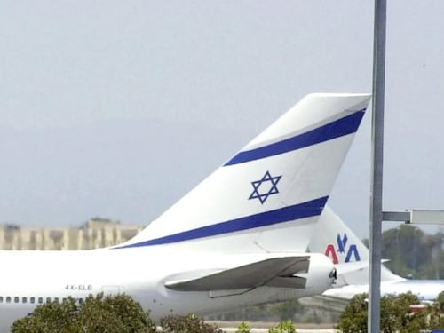 Parigi, il controllore di volo diffonde via radio "Palestina libera". La compagnia israeliana: “Inappropriato”