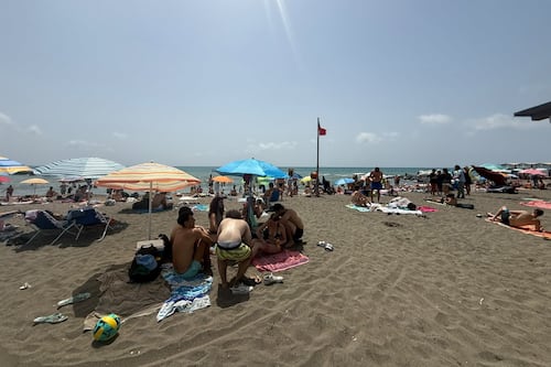 Ostia, i balneari: "Presenze in calo del 50%". Il Comune si consola con le spiagge libere