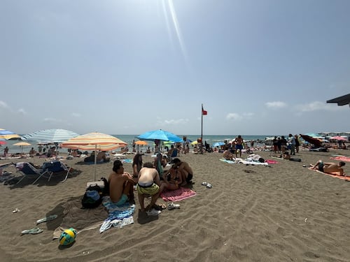 Ostia, i balneari: "Presenze in calo del 50%". Il Comune si consola con le spiagge libere