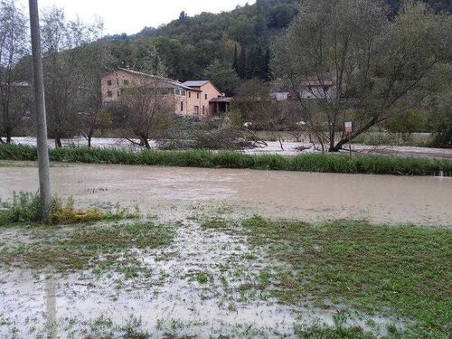 Umbria, esonda il Nera. Meteo: prima di Natale arriva il gelo