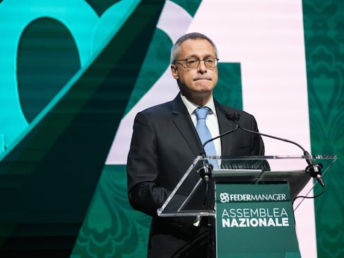 Confindustria avverte: rallenta la crescita della produzione. Troppe incertezze e materie prime scarse