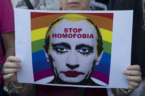 Russia, due arresti per estremismo di stampo Lgbt. Le accuse e cosa rischiano