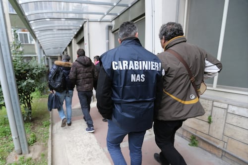 Listeria, controlli a tappeto dei Nas: 23 aziende chiuse e alimenti sotto sequesto