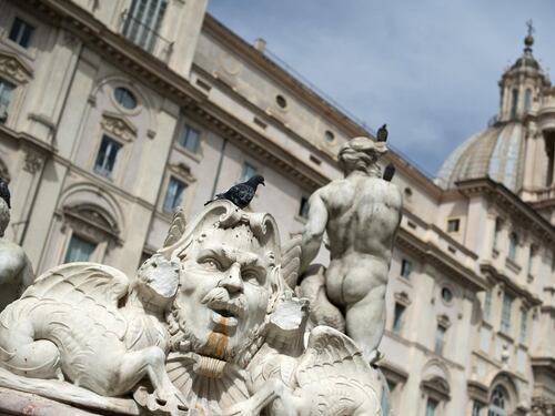 Sorpreso a imbrattare la chiesa di Sant’Agnese