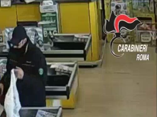 Mette a segno venti rapine, arrestato a Roma