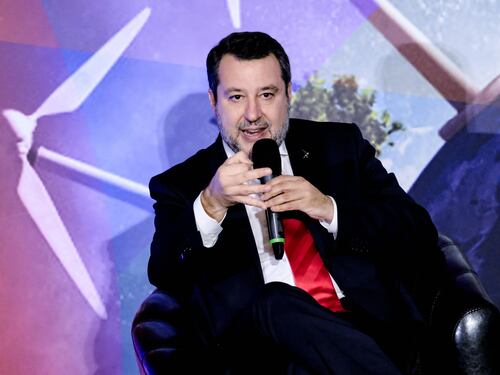 Sciopero, Salvini non arretra sulla riduzione: “Non lascio gli italiani a piedi prima di Natale”