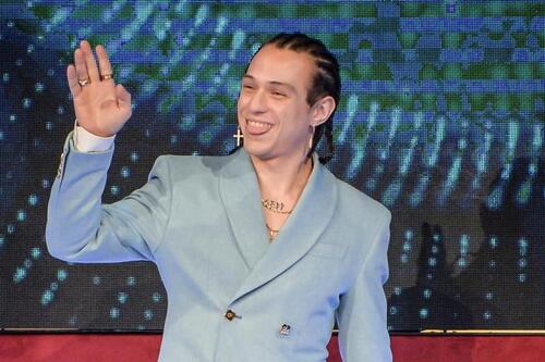 Irama sarà in gara a Sanremo con il video delle prove: ok delle case discografiche. Ecco i big di questa sera