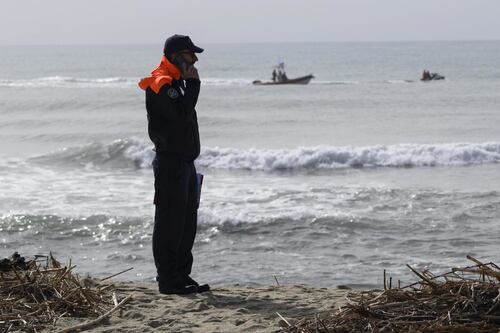 Bufera per l'ordinanza sugli scafisti di Crotone tra "crociere" ed "esotici viaggi"