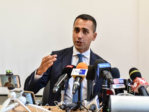 Di Maio rilancia, deficit del 2,8%: "Facciamo come Macron"