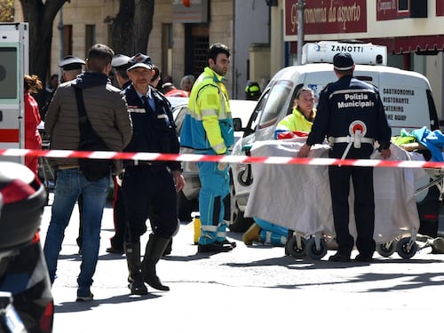 Follonica, sparatoria dopo lite davanti a hotel, un morto e due feriti