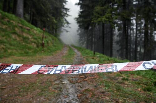 Funivia, giornalista muore sui sentieri del Mottarone. "Luogo maledetto", la notizia choc in diretta tv