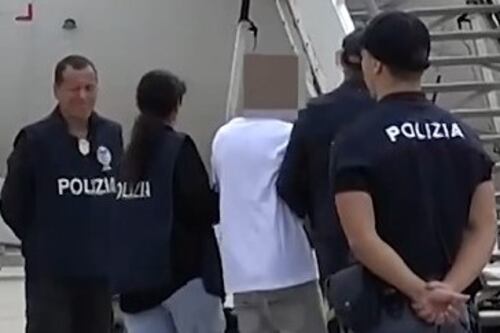 Migranti, la guerra di Giorgia Meloni: "In Italia le regole si rispettano"