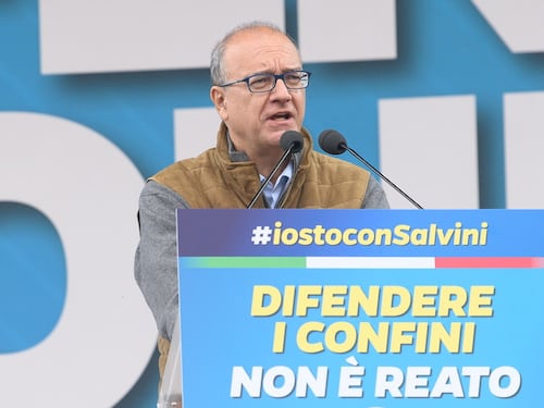 Valditara a valanga su Schlein: sinistra ha fallito su tutto, anche sulla scuola
