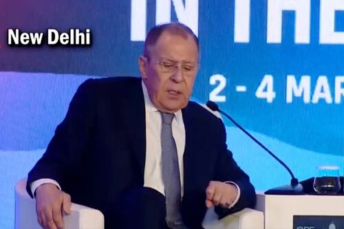 G20, Lavrov: "La guerra scatenata da loro". E la platea gli ride in faccia