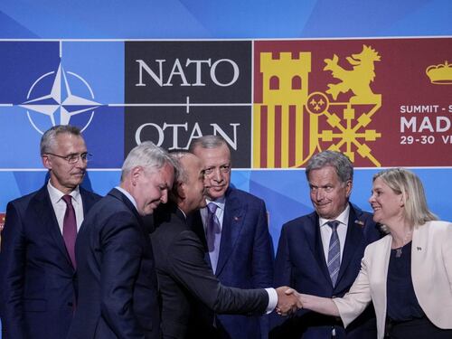 Guerra Ucraina, il baratto vergognoso: difendiamo Kiev ma facciamo sterminare i curdi