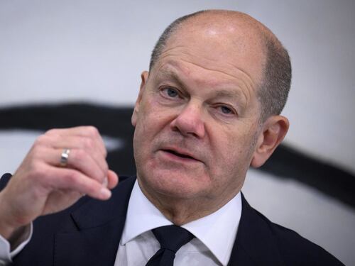 Migranti, Scholz fa impazzire il Pd: "Italia-Albania? Seguiamo da vicino"