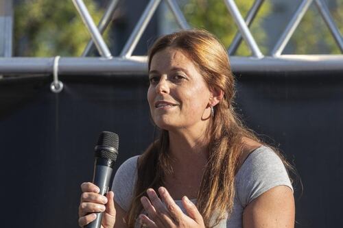 Albania, i giudici mandano in estasi Ilaria Salis: "Benvenuti migranti!"