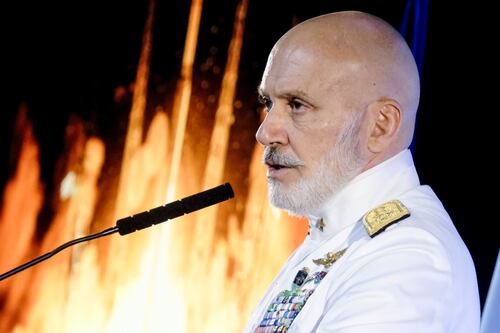 Nato, Cavo Dragone scuote l’Europa: “Rilanciare la cooperazione con gli Usa. No all’esercito Ue”