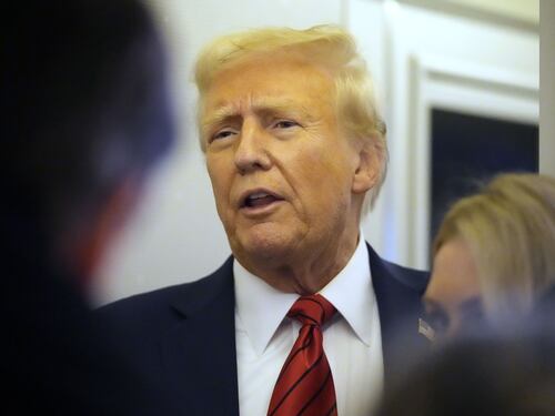 Trump "copia" Meloni: El Salvador come l'Albania, vicino l'accordo sui migranti